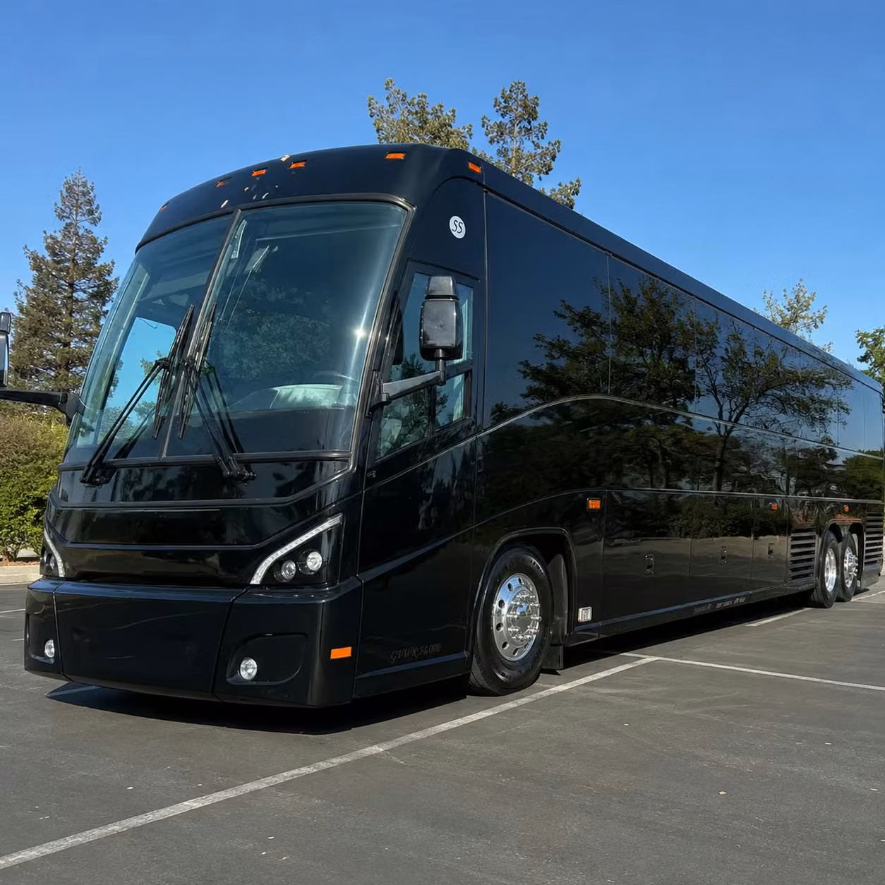 charter bus rentals for government conferences and ceremonial events in cambridge