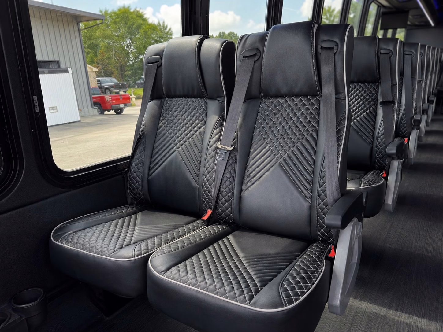 long distance field trip bus rentals from cambridge to destinations across new england